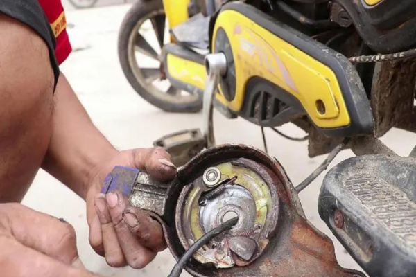 怀柔区电动车刹车故障